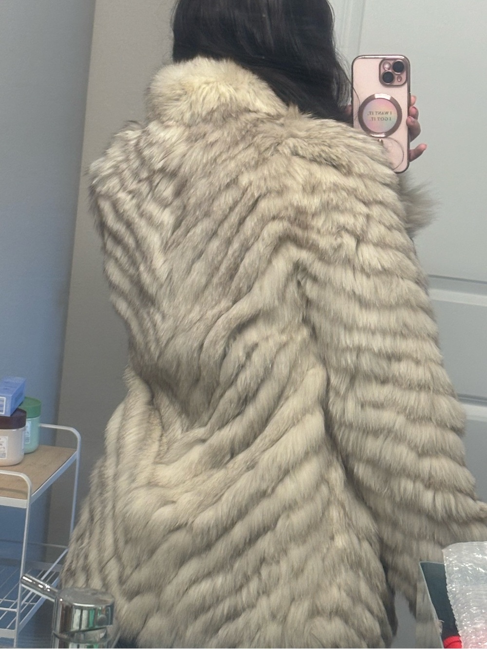 Saga Fox | Plush Cream Faux Fur Coat | OS, fits like Size S/M - Picture 10 of 11